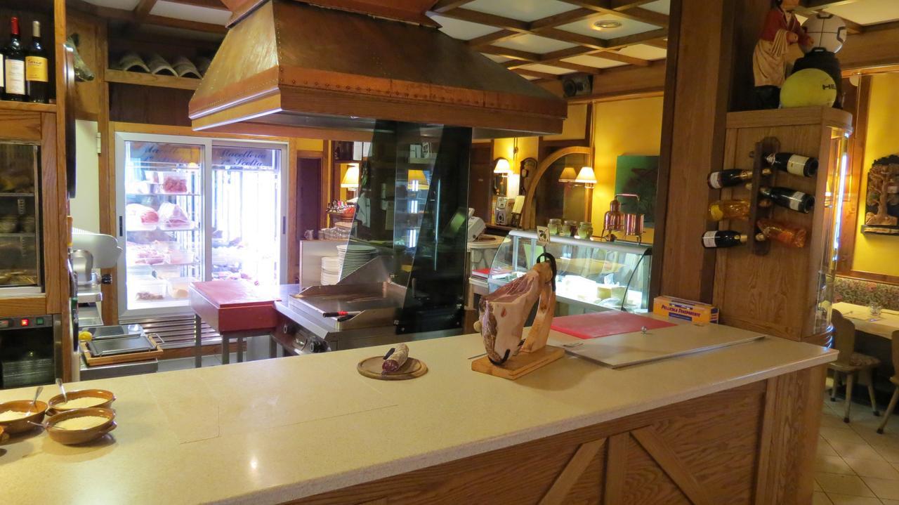 La Baita D'Oro Ristorante Residence Monteduro Buitenkant foto